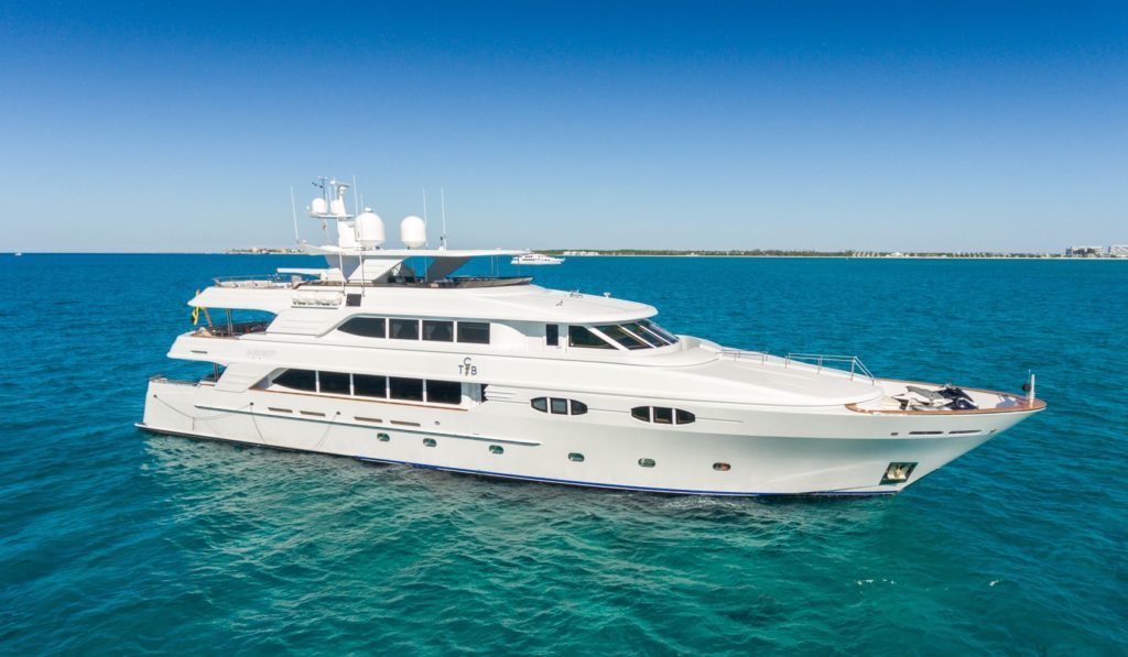 Yacht Virtual Tours - Worth Avenue Yachts